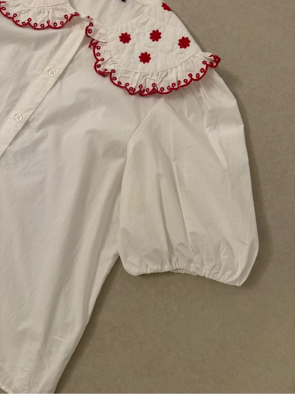 Zara White Red Embroidered Ruffle Peter Pan Collar Puff Sleeve Cotton Blouse S